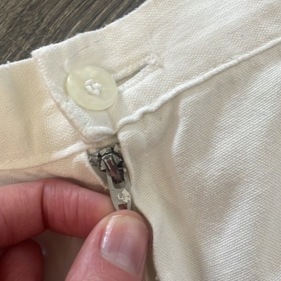 AS-IS White Cotton High Waisted Back Zip Shorts Pin Up Style - 1940/50s Style - Picture 7 of 16